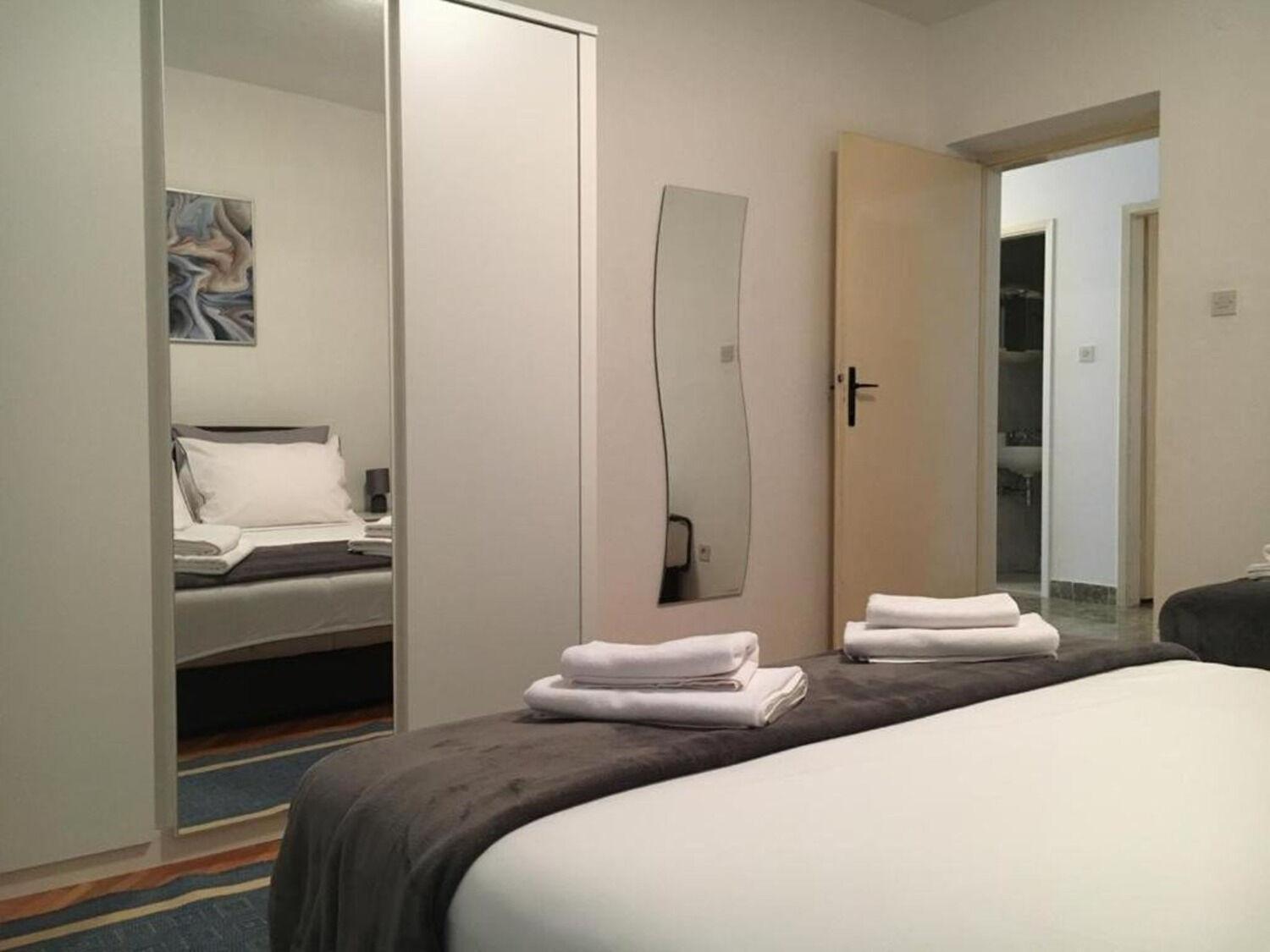 Apartment Zeljko Makarska Bagian luar foto